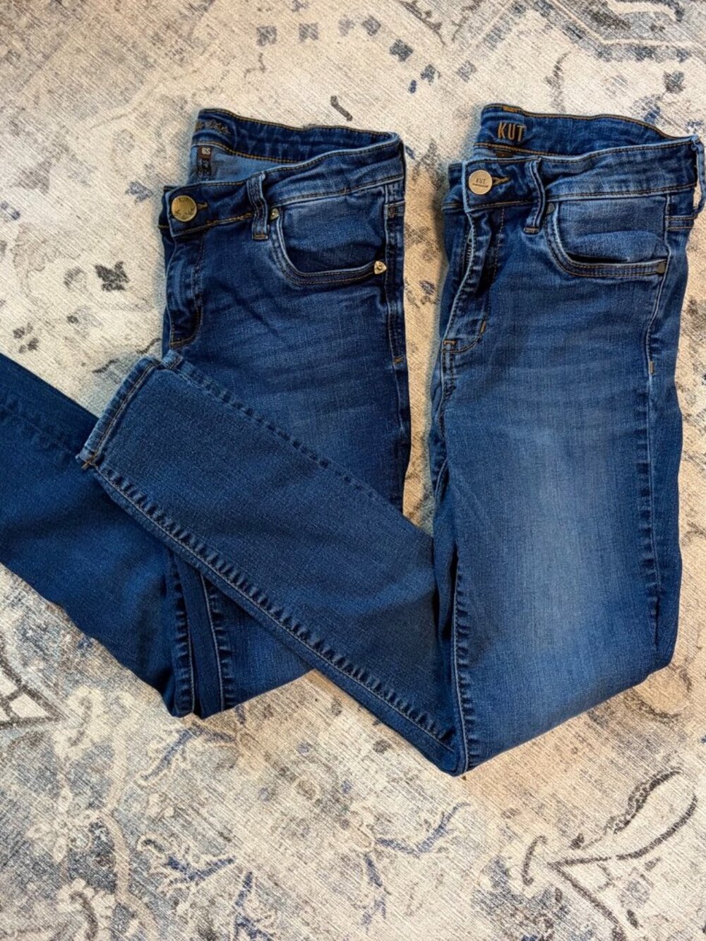 Bundle of 2 KUT from the Kloth Dayna Skinny Jeans-Size 6